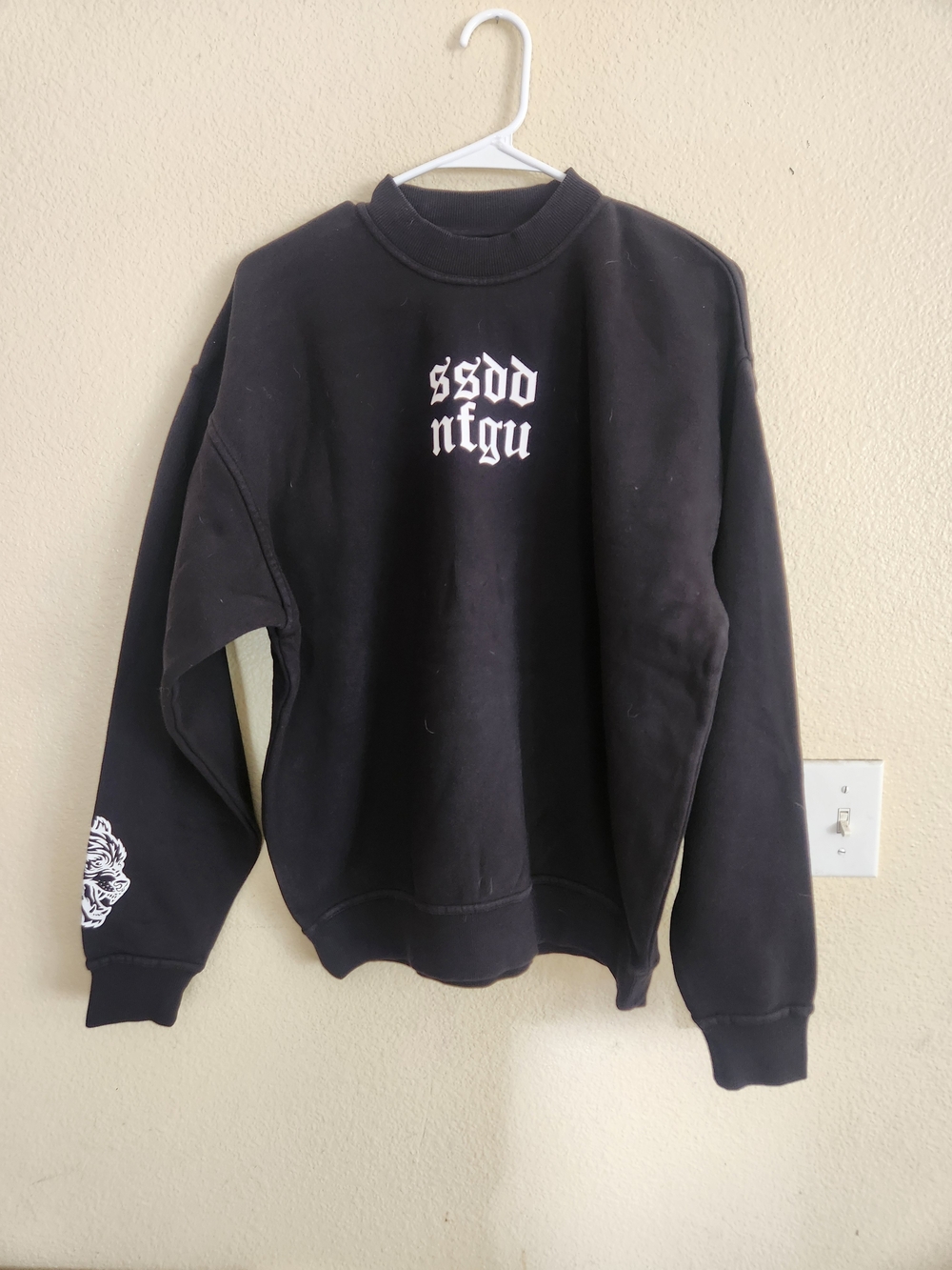 Darc Sport 'She' Black Crew Neck Size Small